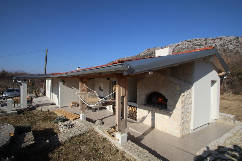 Oak House Villa Zadvarje Exterior photo