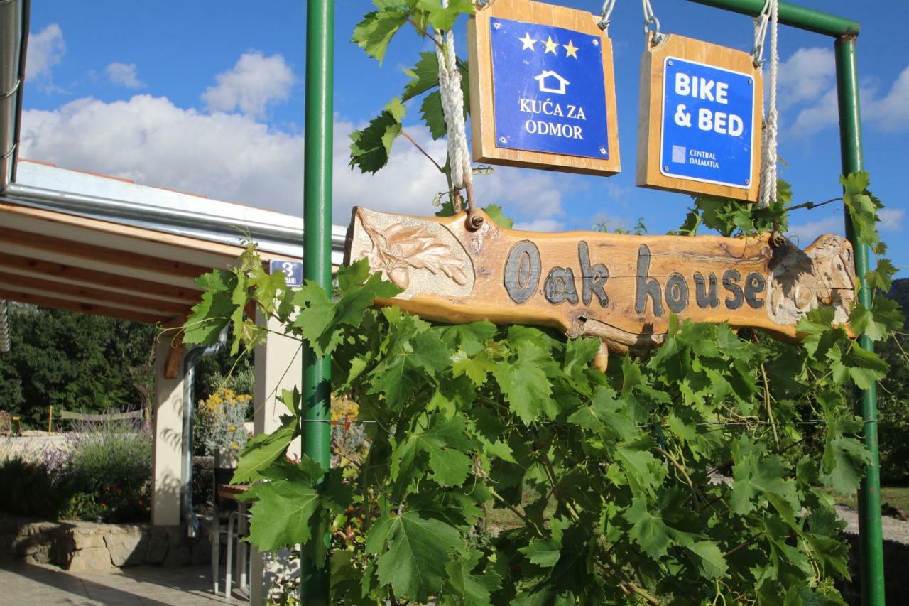 Oak House Villa Zadvarje Exterior photo